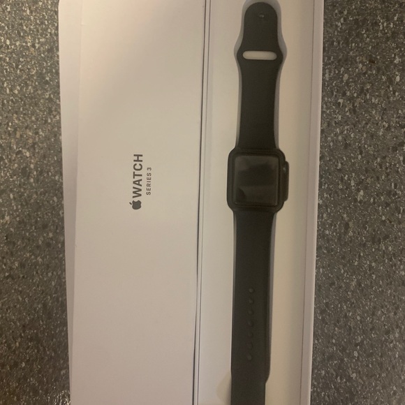 APPLE🍎 WATCH (Series 2) (38mm)
